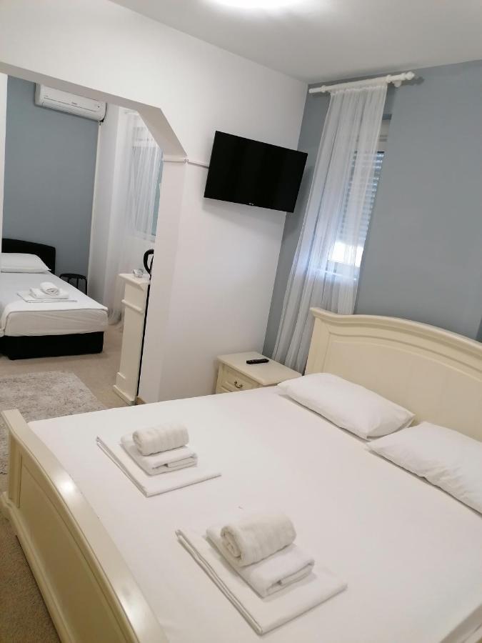 Hotel Garny Pleso Velika Gorica Bagian luar foto