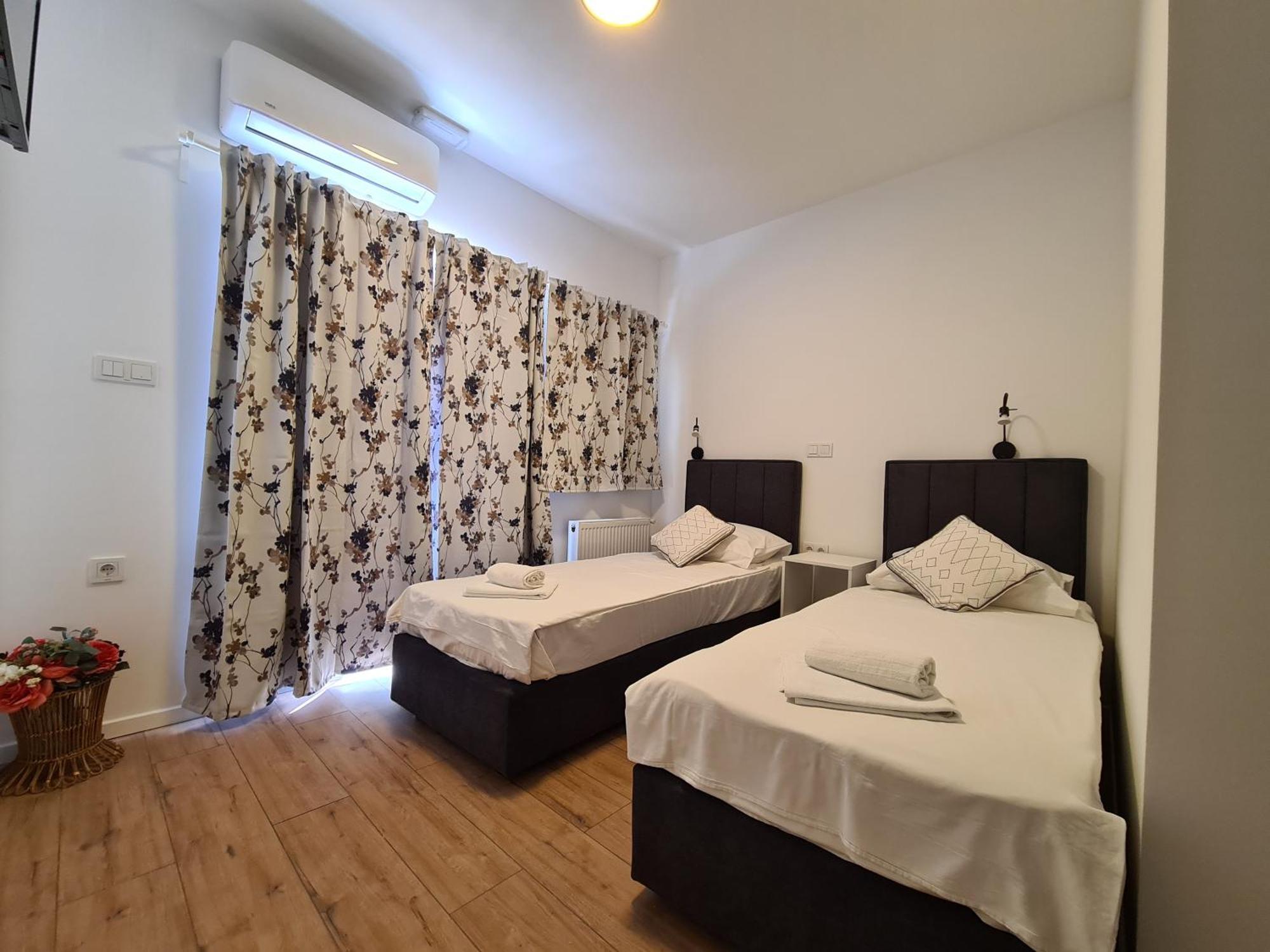 Hotel Garny Pleso Velika Gorica Bagian luar foto