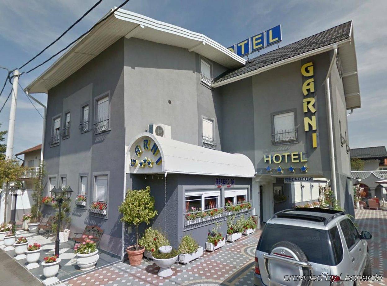 Hotel Garny Pleso Velika Gorica Bagian luar foto