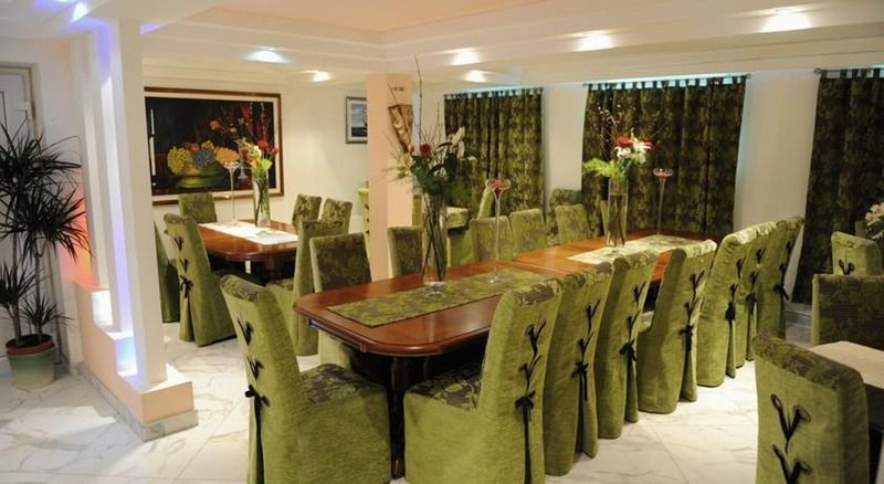 Hotel Garny Pleso Velika Gorica Bagian luar foto