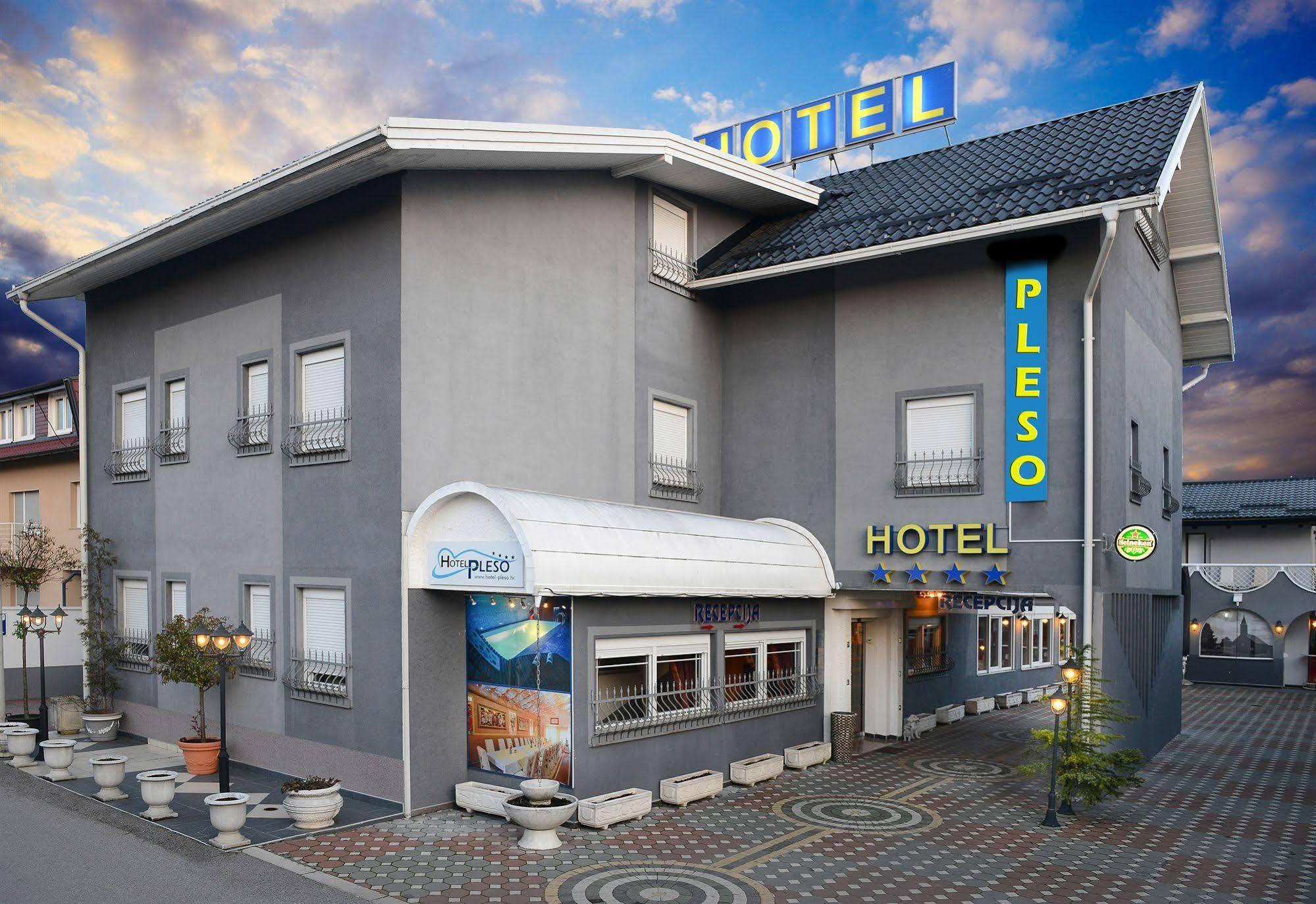 Hotel Garny Pleso Velika Gorica Bagian luar foto